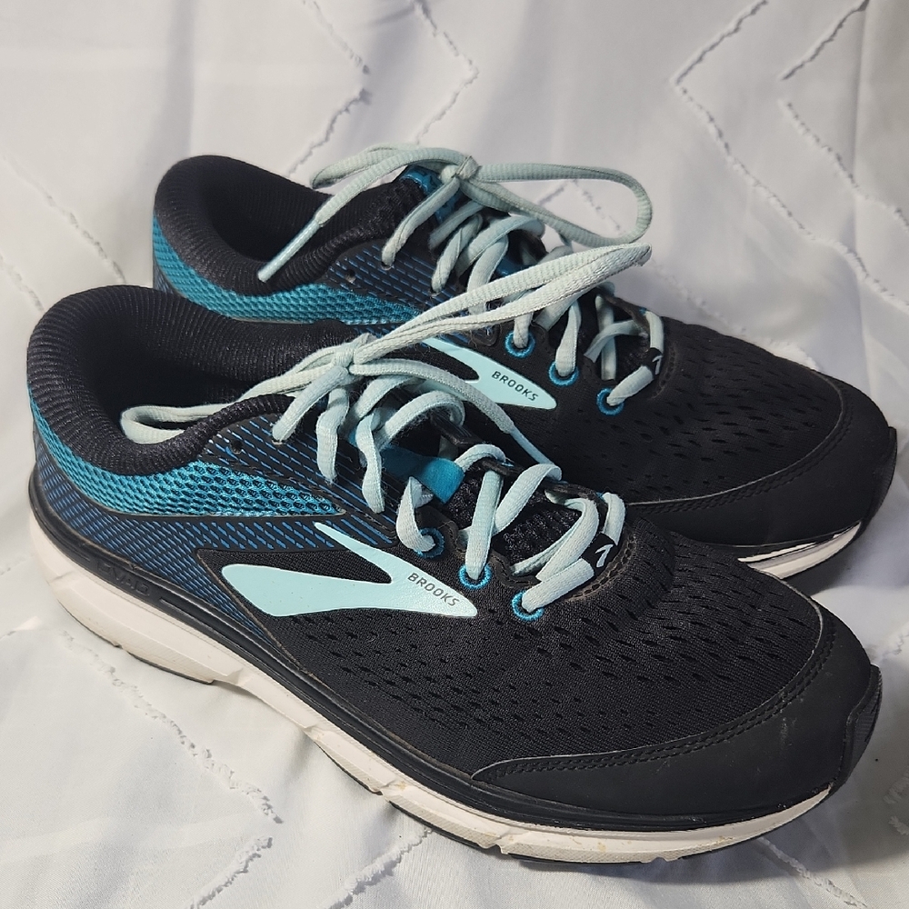 Brooks Women's Black and Teal Athletic Shoes